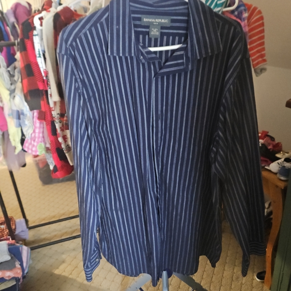 Banana Republic‎ Men's Navy Striped Shirt